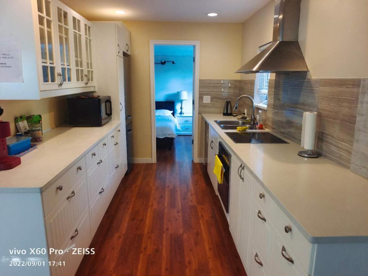 Romantic Homestay Coquitlam Exteriér fotografie